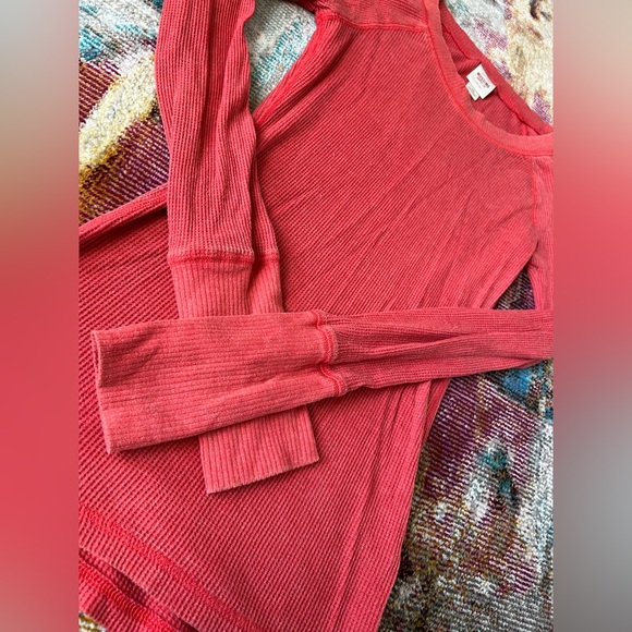 EUC Mossimo women’s small fitted thermal orange shirt flattering top worn twice - Picture 12 of 13